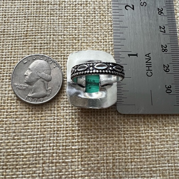 New Malachite Crystal Stone Square Silver Overlay Ring w Decorative Band 8.25 - Picture 3 of 4